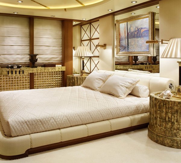 The 86m Yacht ECSTASEA