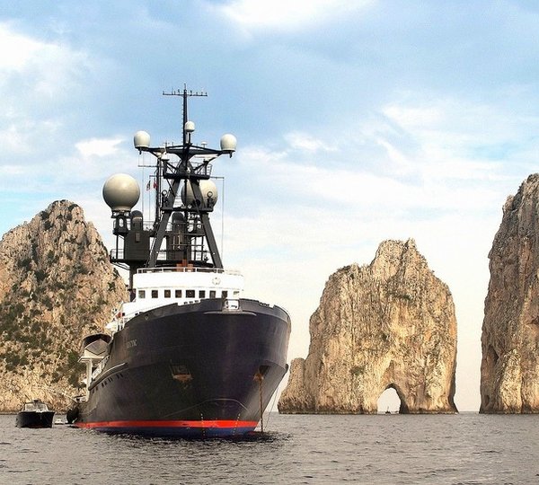 The 88m Yacht ARCTIC P