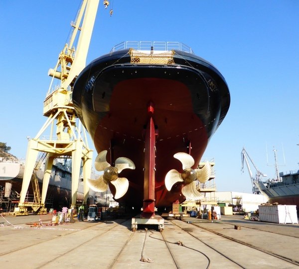 The 88m Yacht ARCTIC P