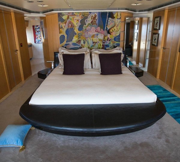 The 88m Yacht MALTESE FALCON