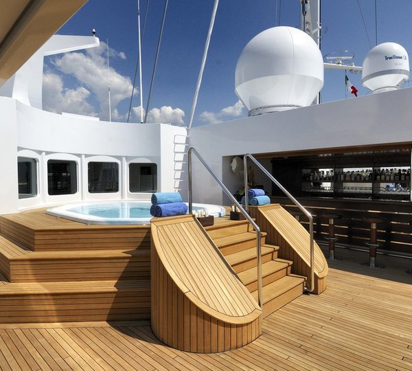 The 89m Yacht LAUREN L