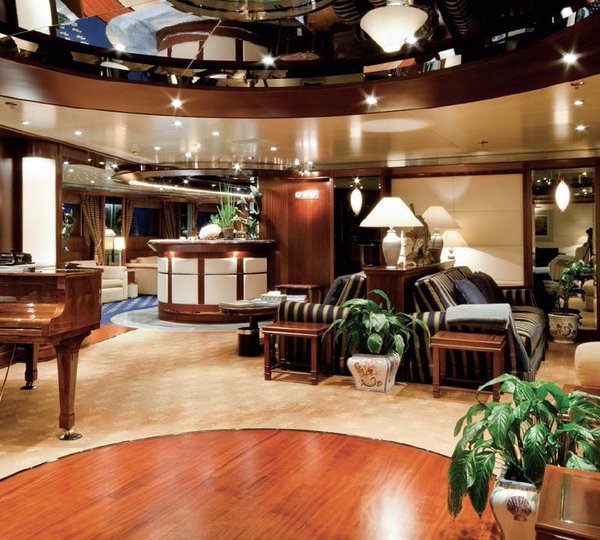 The 89m Yacht LAUREN L