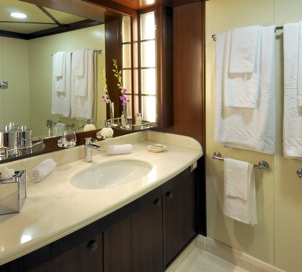 The 89m Yacht LAUREN L