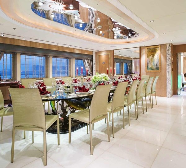 Eating/dining Zone On Board Yacht MOONLIGHT II