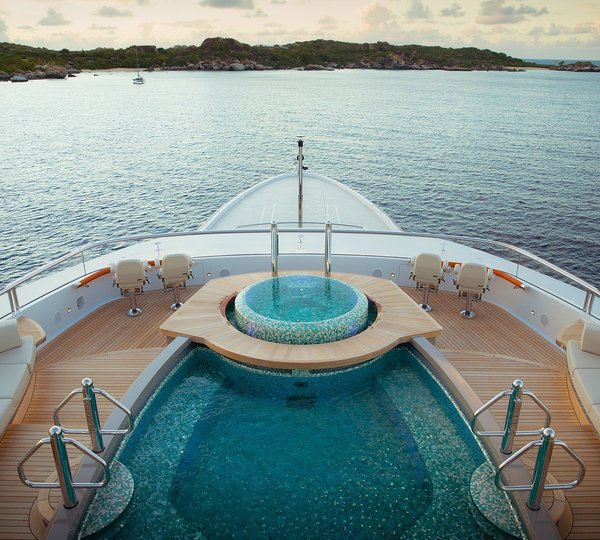 Swim Swimming Pool With Jacuzzi 