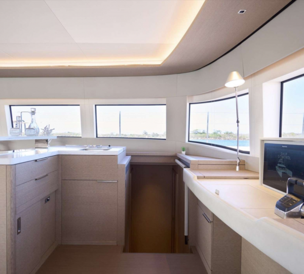 Interior Radio Station