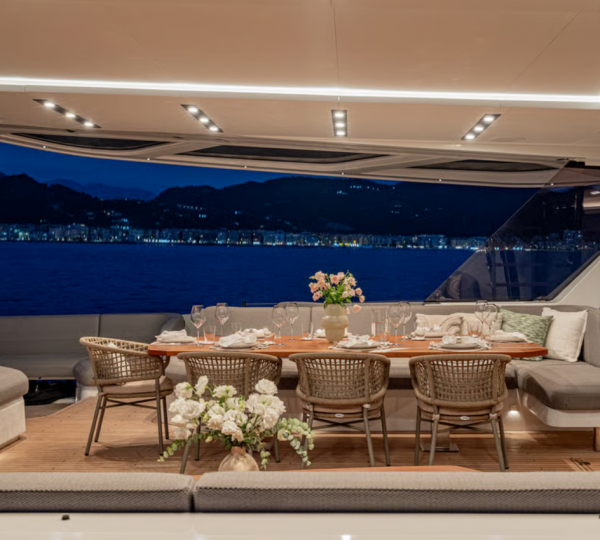 Opendeck Dining Area