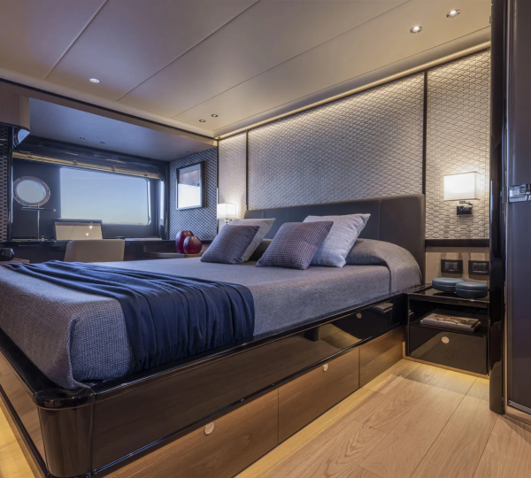 Master Stateroom (3)