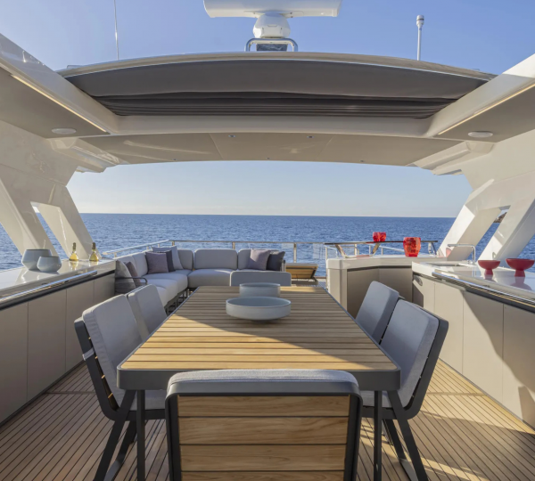 Opendeck Dining Area