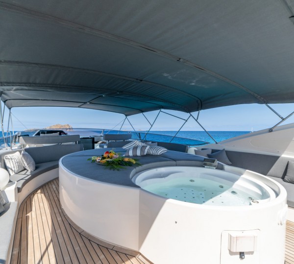 Jacuzzi On Flybridge