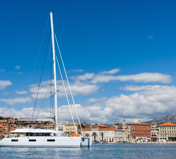 Lagoon 620 OPAL - Main shot