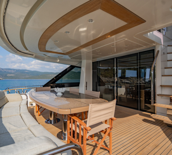 Opendeck Dining Area