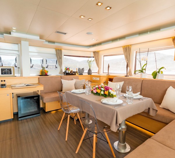 Main Salon And Dining