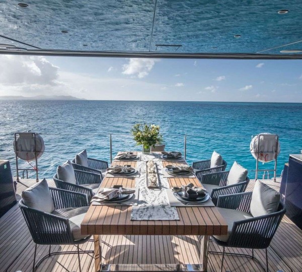 Alfresco Dining Setup