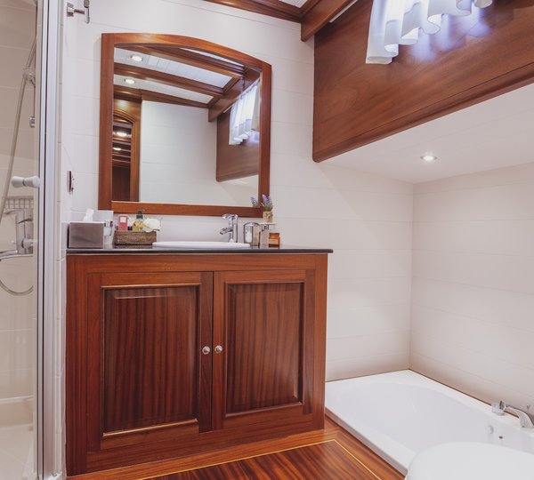 Master Ensuite