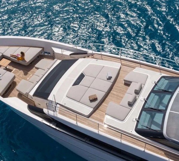 Foredeck Relaxation Area