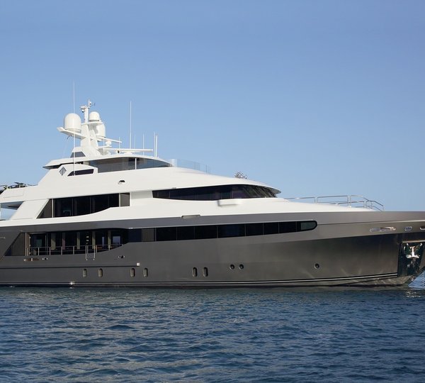 Main Profile of the Crescent 145 Superyacht
