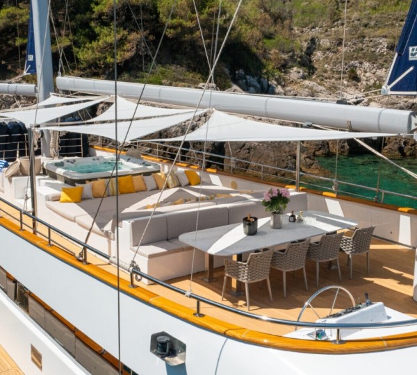 Opendeck With Sea Views