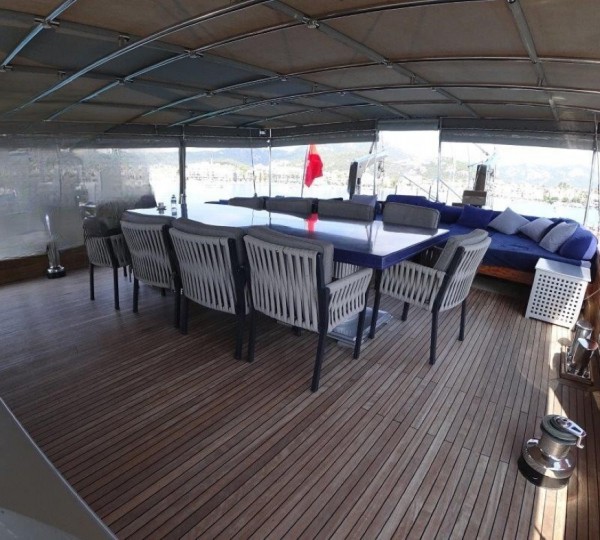 Exterior Relaxation Area With Dining