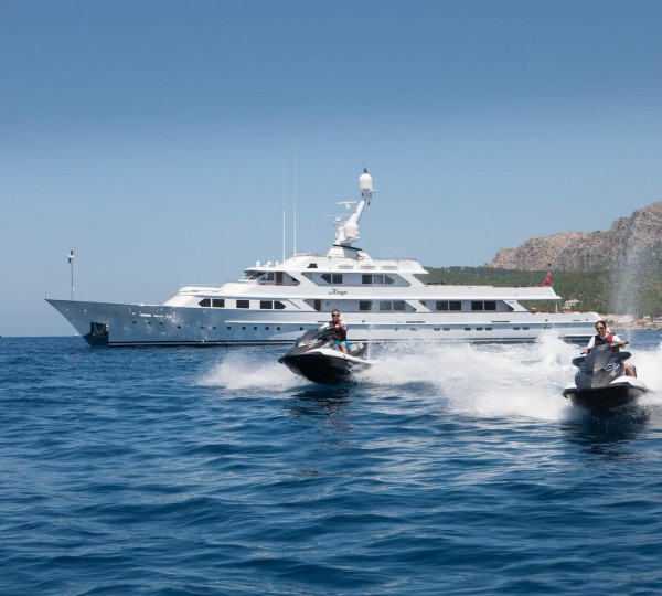 Mirage With Water Toys