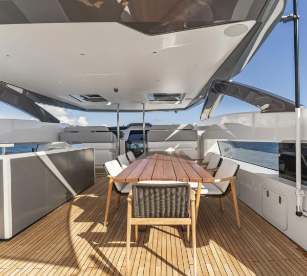 Opendeck Dining Area