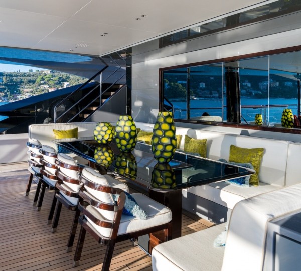 Upper Deck Dining