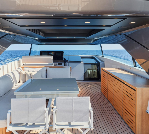 Opendeck Dining Area