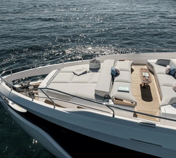 Foredeck Relaxation Area