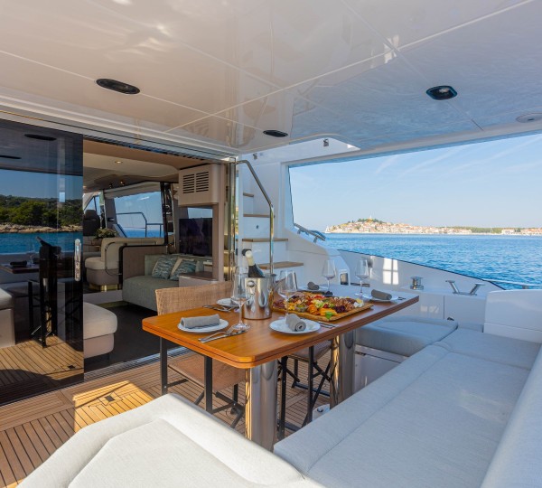 Aft Al Fresco Dining Area