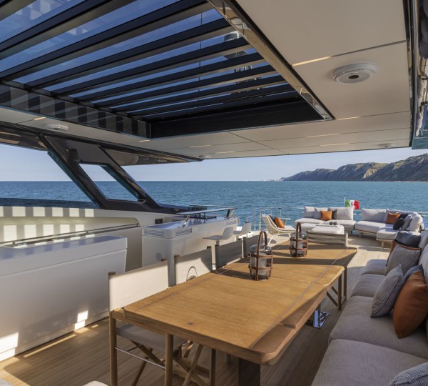 Flybridge view aft
