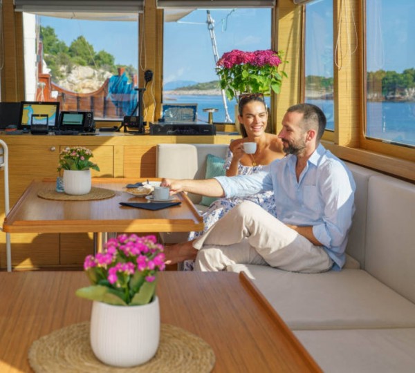 Interior Relaxation Area With Dining