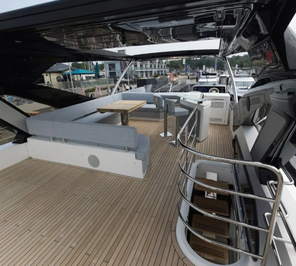 Opendeck Relaxation Area