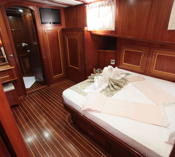 Double Cabin