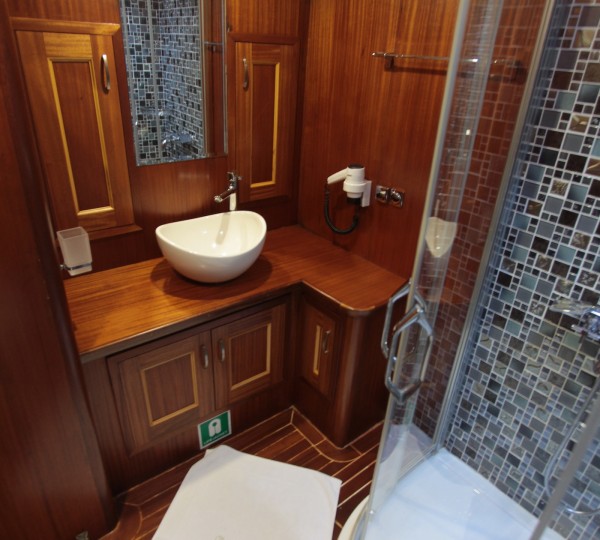 Ensuite Bathroom
