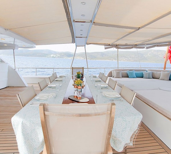 Alfresco Dining Set Up