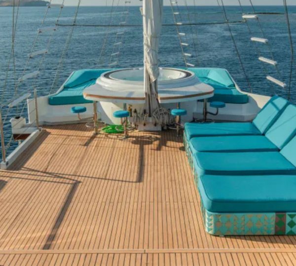 Sundeck Relaxation Area With Mini Pool