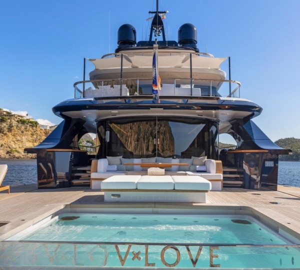 Exterior Sunbathing Area