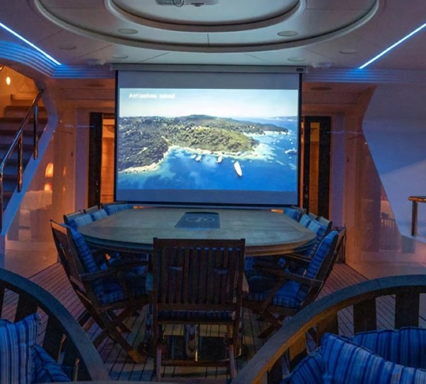 Exterior Dining Area