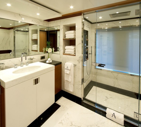 Ensuite Guest Bathroom