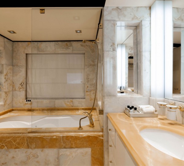 Guest Ensuite Bathroom