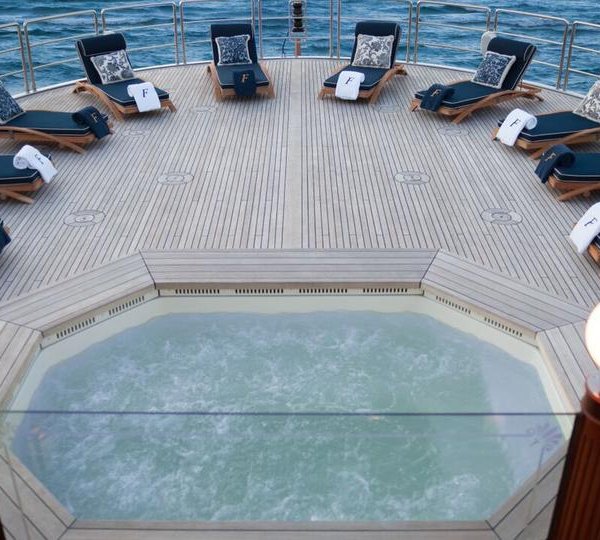 Exterior Living Spaces 00002