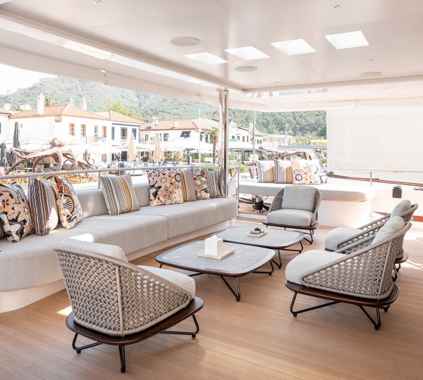 Aft Deck Seating