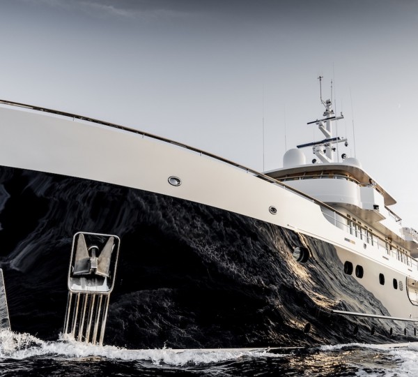 Luxury Yacht BLUE II 