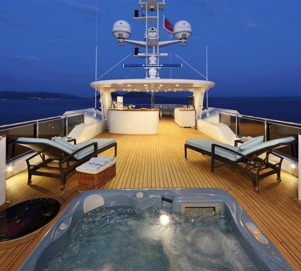 Sun Deck With Jacuzzi