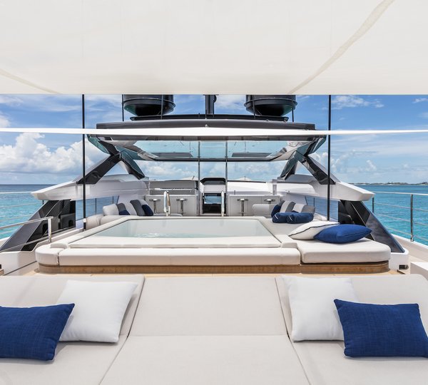 Jacuzzi On Flybridge