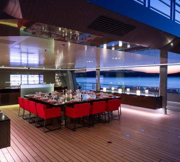 Upper Deck Dining Alfresco