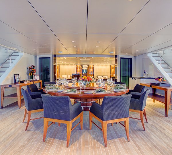 Alfresco Dining Set Up