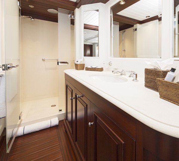 Guest Cabin Bathroom