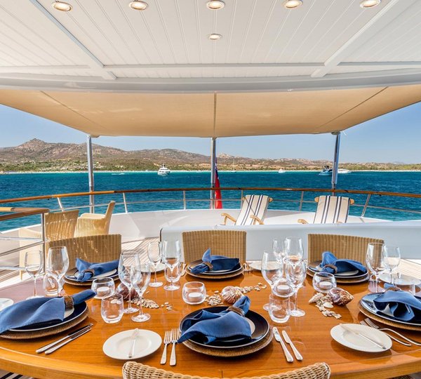 Aft Deck Dining Set Up