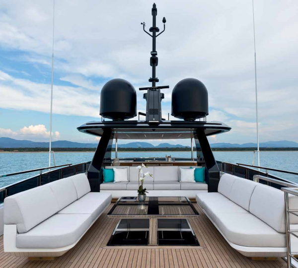 Flybridge Seating Area